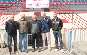 Famille Nézet en compagnie de Monsieur Jean-Michel Avril du District